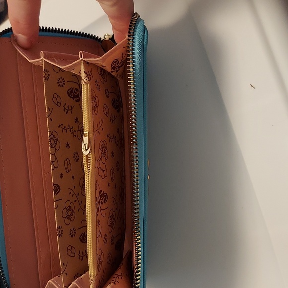 Wallets 2 - Picture 2 of 6